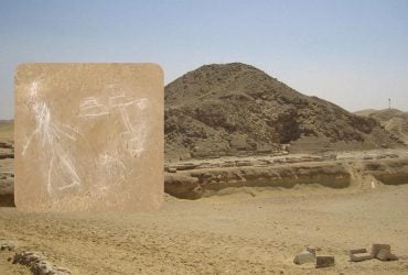 Малював на піраміді віком 4000 років: в Єгипті затримали гіда, що вирішив "розважитися"