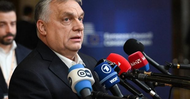 в Єврокомісії хочуть зʼясувати, чи передав Сіярто секретну інформацію РФ