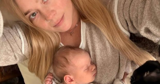 Співачка Лавіка показала нові фото сина