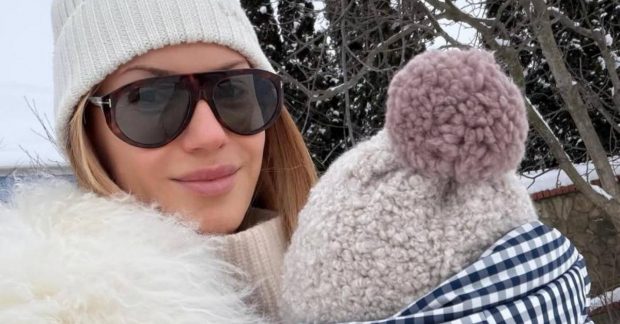 телеведуча показала нові фото 8-місячного сина