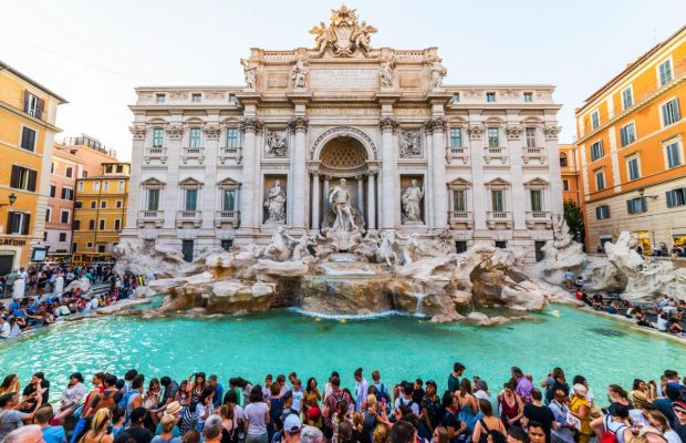 Тепер туристи можуть помилуватися одним з головних символів Риму тільки за гроші