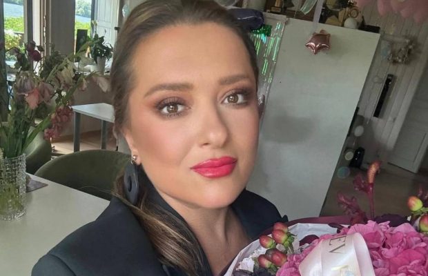 Могилевскую заподозрили в использовании фильтров в сети: артистка эмоционально отреагировала