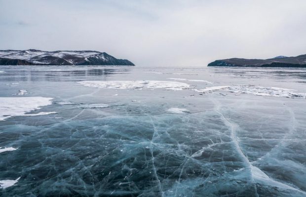 На Байкалі провалився під лід УАЗ із китайськими туристами, семеро загиблих