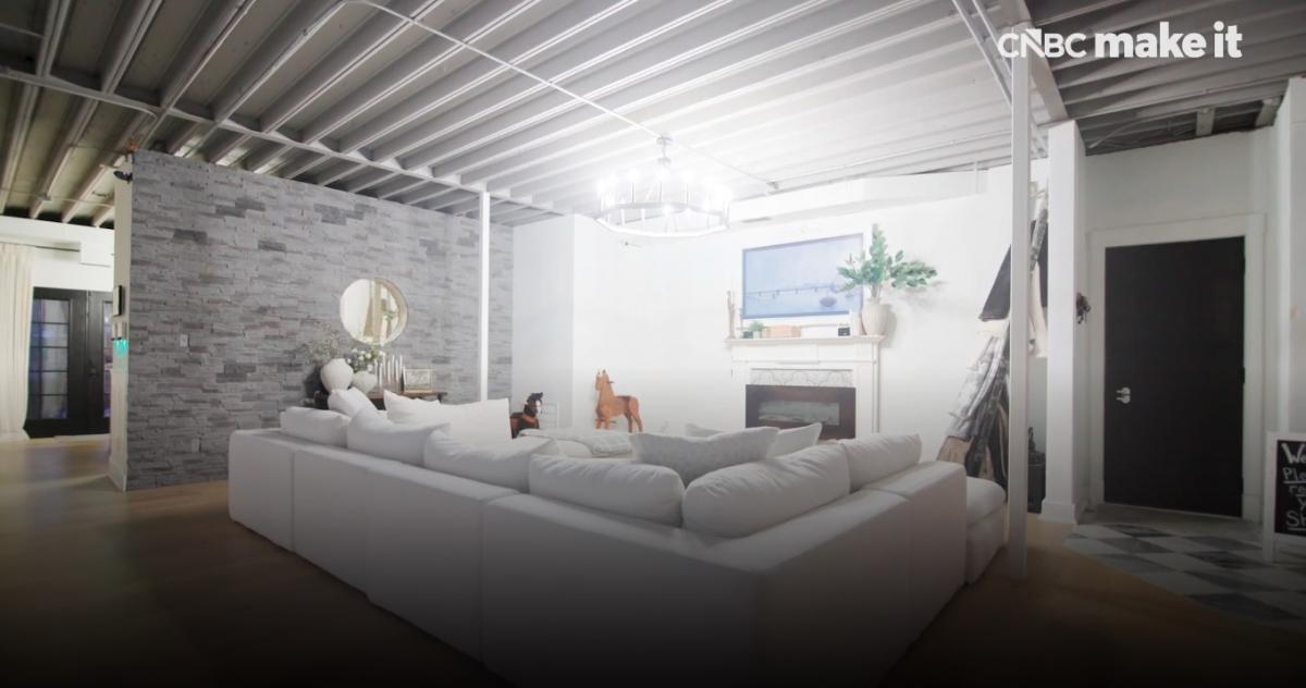 Пара купила занедбану пожежну станцію і перетворила її на будинок своєї мрії (фото) Пара купила занедбану пожежну станцію і перетворила її на будинок своєї мрії (фото)