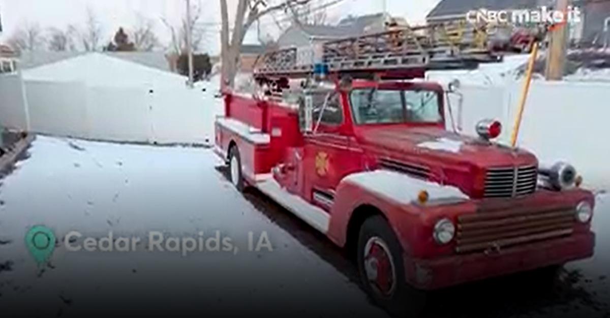 Пара купила занедбану пожежну станцію і перетворила її на будинок своєї мрії (фото) Пара купила занедбану пожежну станцію і перетворила її на будинок своєї мрії (фото)