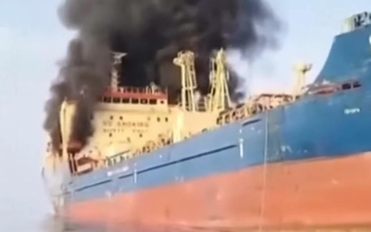 Іран атакував власний танкер біля Ормузької протоки, - Reuters