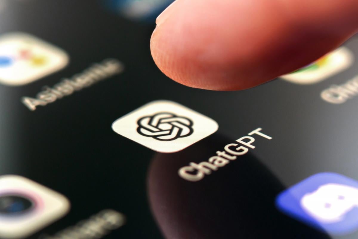 Пользователи массово удаляют ChatGPT с телефонов – что происходит Пользователи массово удаляют ChatGPT с телефонов – что происходит