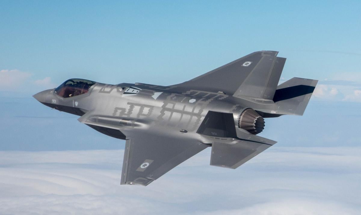 Израильский F-35 сбил в Иране российский Як-130: что известно об этих самолетах