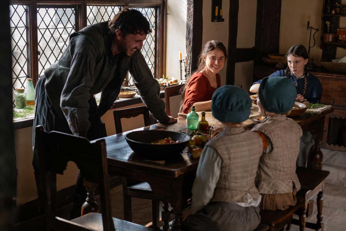 'Гамнет': огляд нового фільму Хлої Чжао, що вважається одним з фаворитів 'Оскара-2026' 'Гамнет': огляд нового фільму Хлої Чжао, що вважається одним з фаворитів 'Оскара-2026'