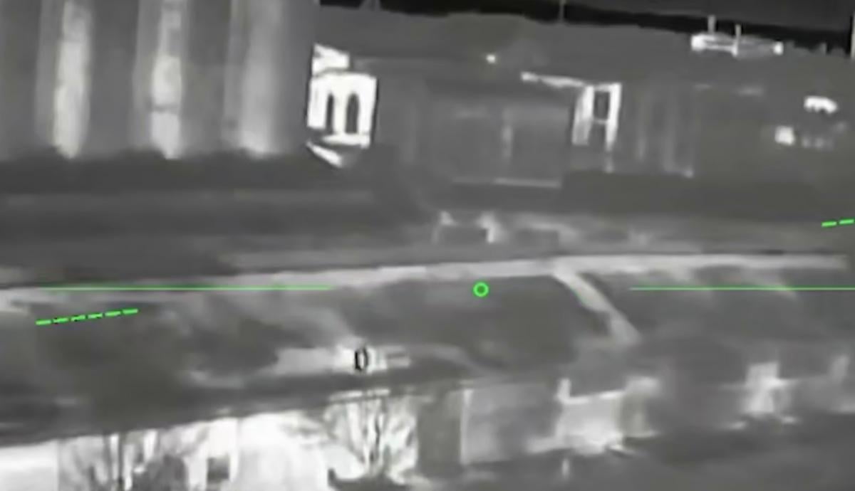 В окупованому Криму знищено район базування С-400 (відео) В окупованому Криму знищено район базування С-400 (відео)