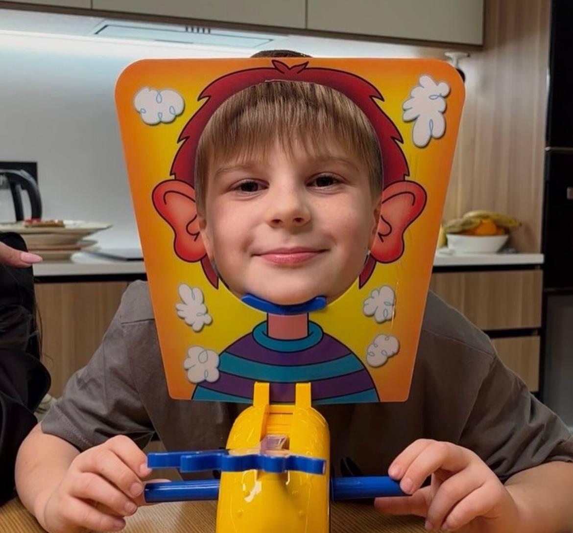 Лідер гурту 'Без Обмежень' вперше за довгий час показав 8-річного сина