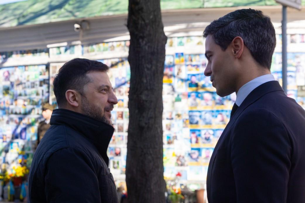 Для захисту воїна: Зеленський розповів, яке обладнання терміново потрібно з Нідерландів Для захисту воїна: Зеленський розповів, яке обладнання терміново потрібно з Нідерландів