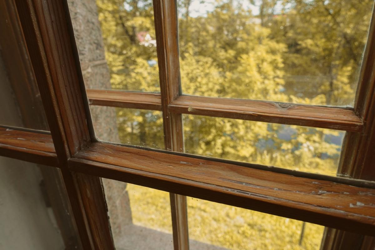  Как помыть деревянные окна внутри