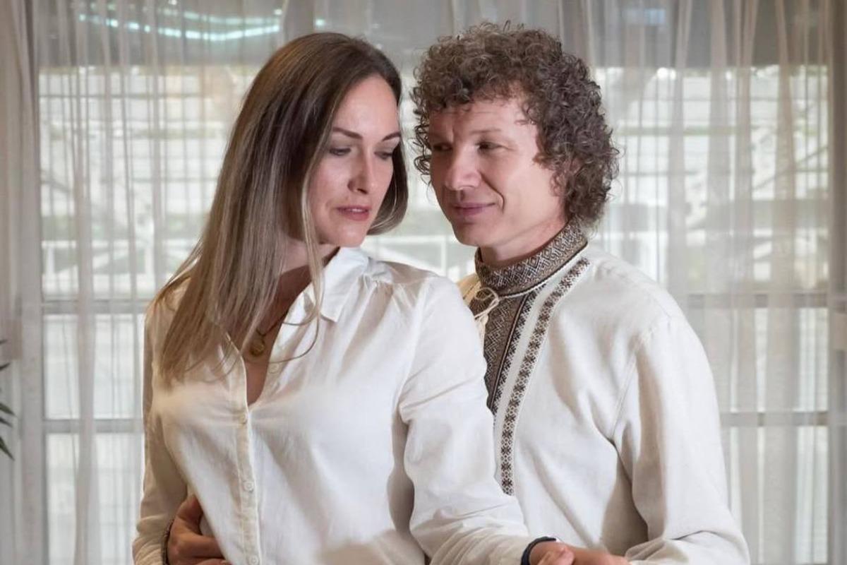 Відомий український співак таємно розлучився після 18 років шлюбу