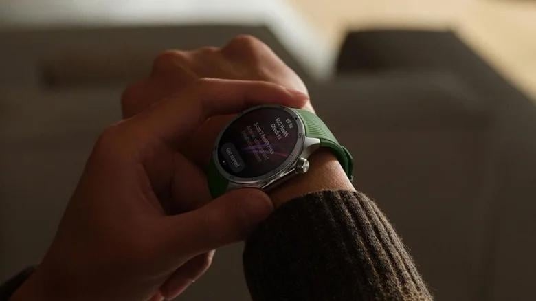 Неделю не разряжаются: 4 модели смарт-часов с большей автономностью, чем Apple Watch 11