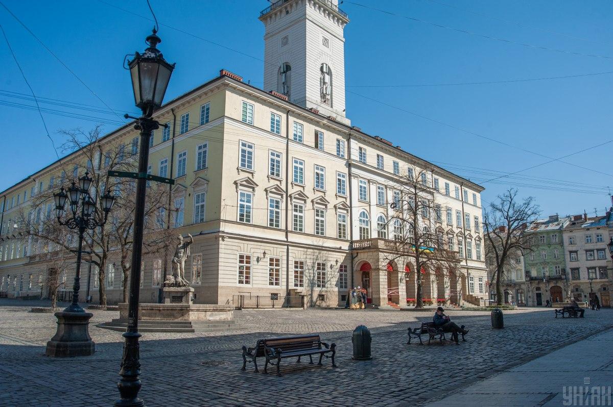 СБУ проводит обыски в мэрии Львова: названа вероятная причина