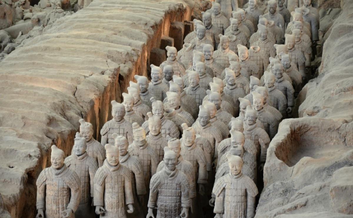 Чому археологи не відкривають гробницю першого імператора Китаю: причина може здивувати