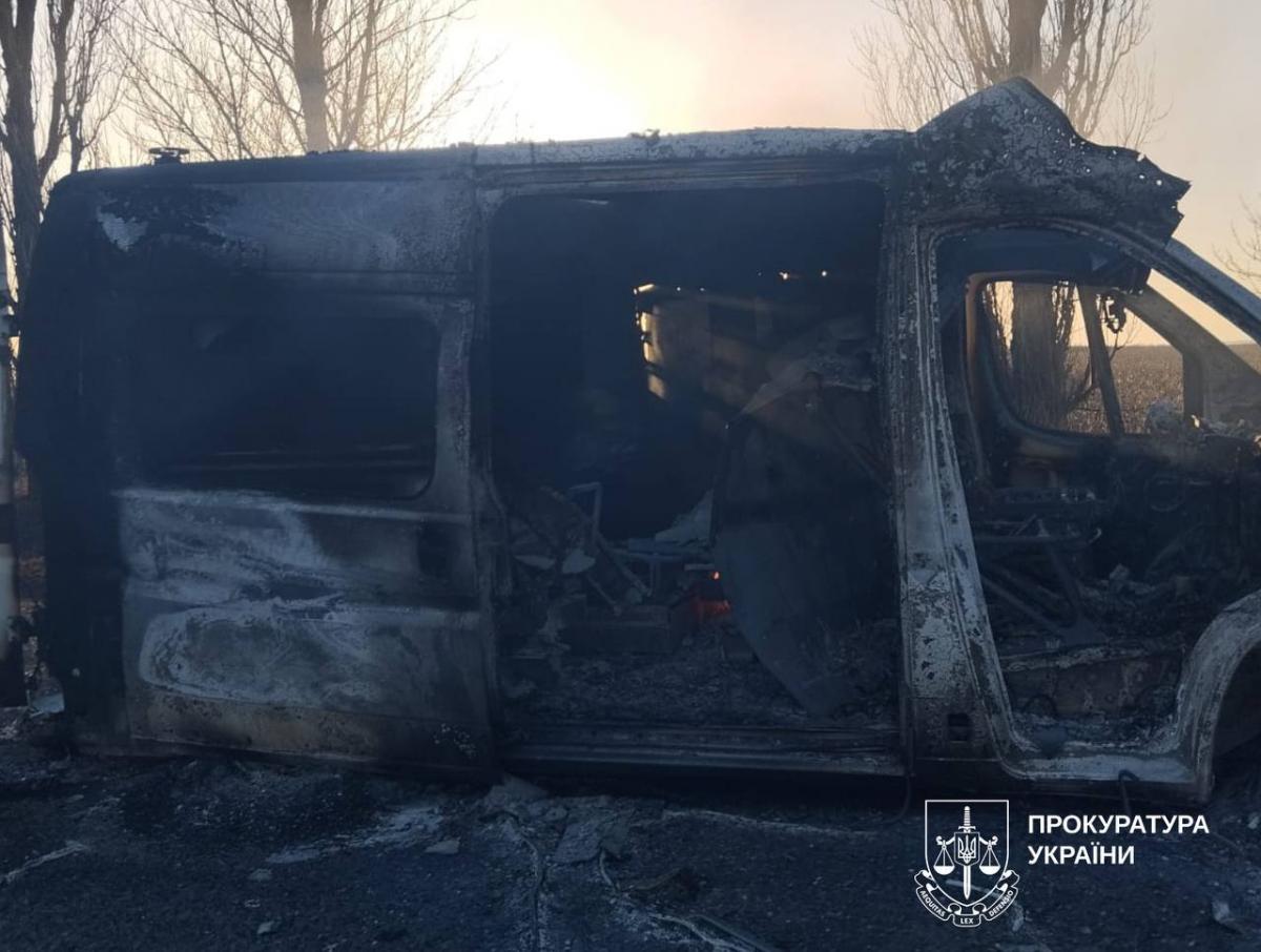 Россияне убили дроном двух медиков в Харьковской области (фото) Россияне убили дроном двух медиков в Харьковской области (фото)