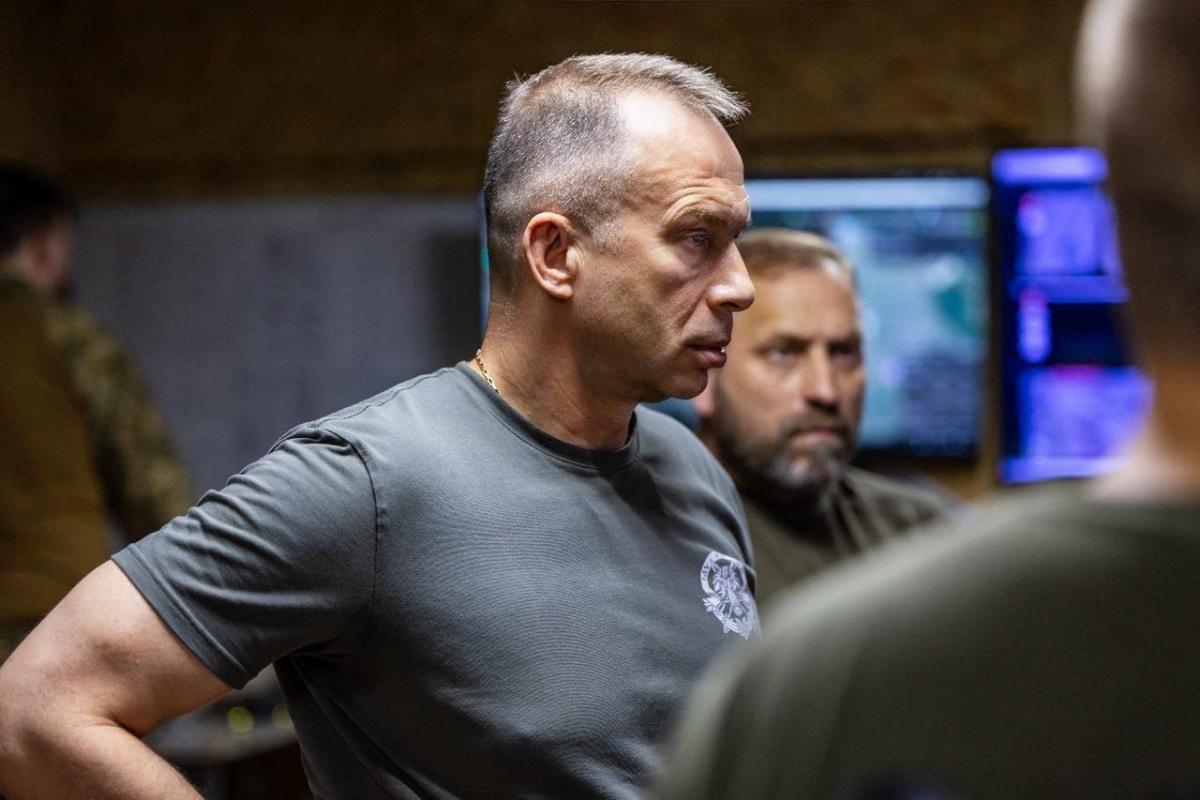 Сырский рассказал об участке фронта, где сейчас наиболее ожесточенные бои Сырский рассказал об участке фронта, где сейчас наиболее ожесточенные бои