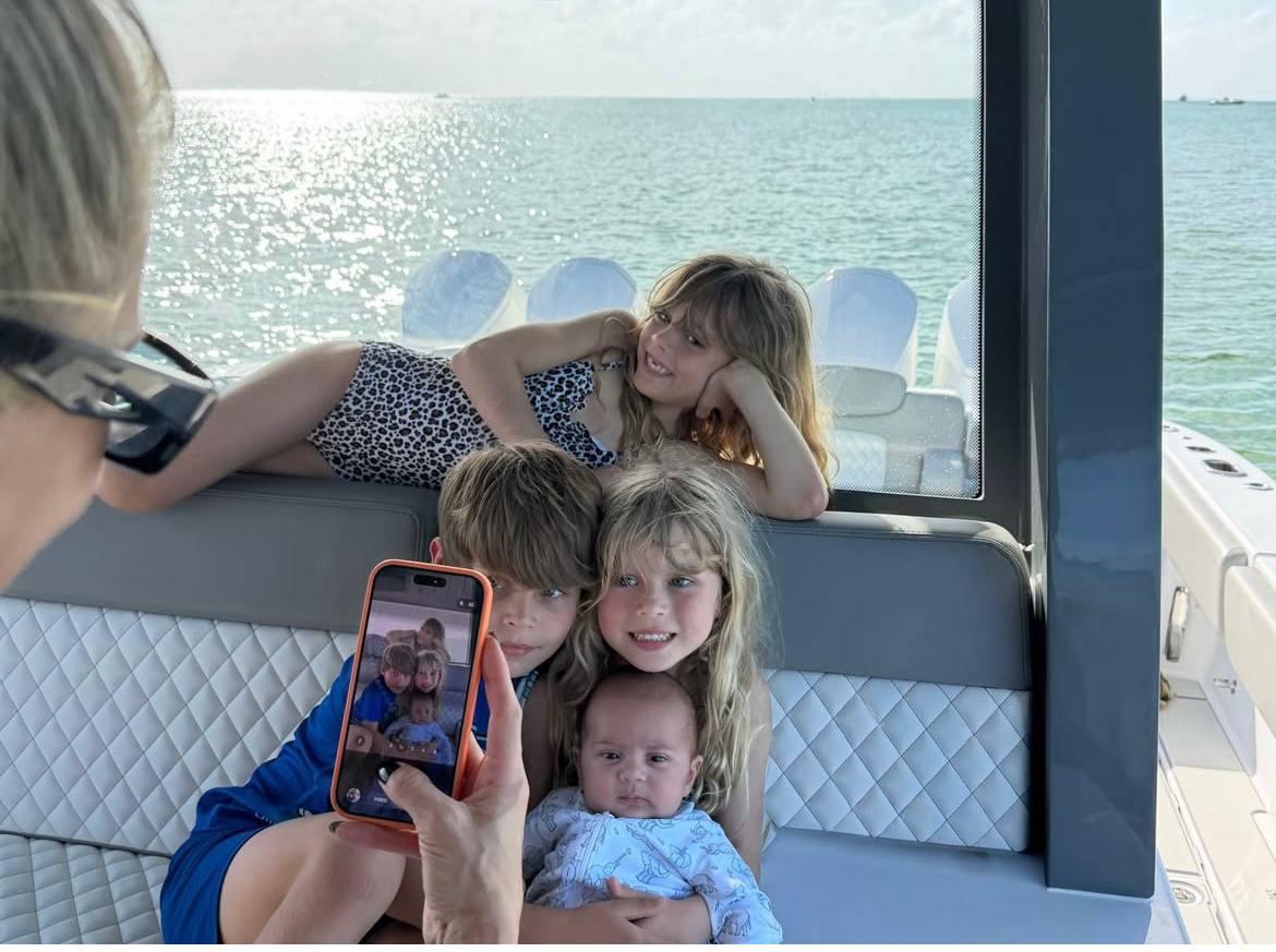 Енріке Іглесіас замилував мережу новим фото своїх чотирьох дітей