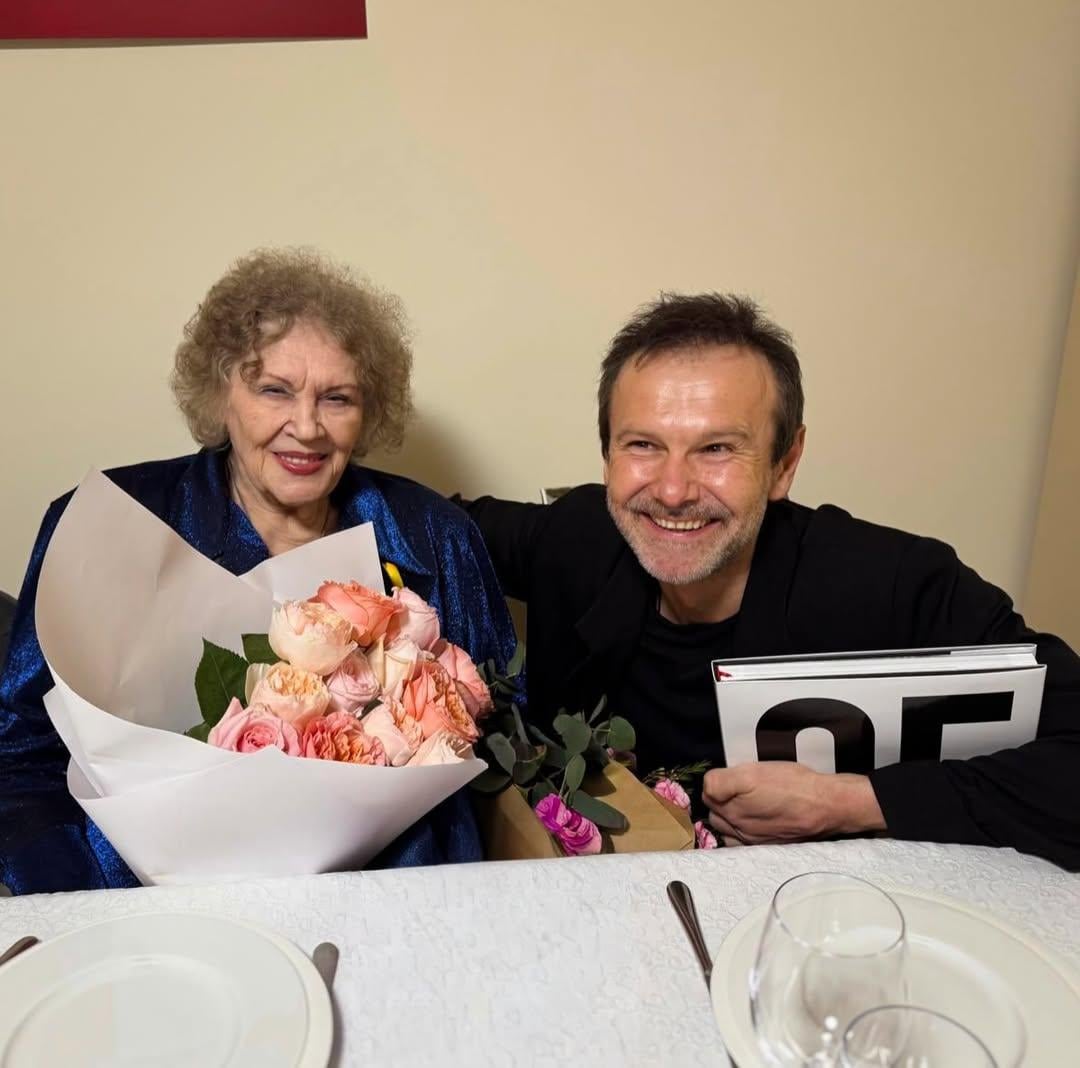 Лине Костенко - 96: Вакарчук показал редкое фото и публично обратился к поэтессе