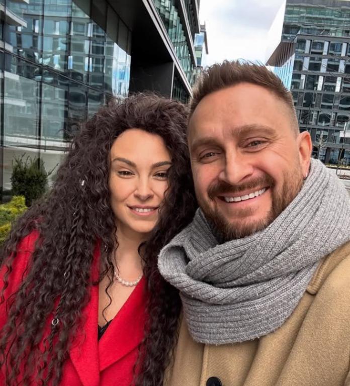 Лидер группы 'Скай' впервые показал новую любовь после скандального развода Лидер группы 'Скай' впервые показал новую любовь после скандального развода