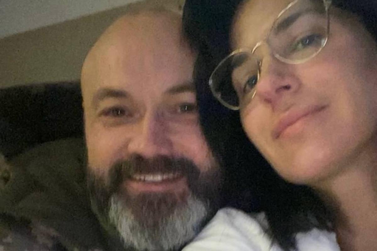 Ефросинина публично обратилась к своему мужу-военному: 'Горжусь' Ефросинина публично обратилась к своему мужу-военному: 'Горжусь'