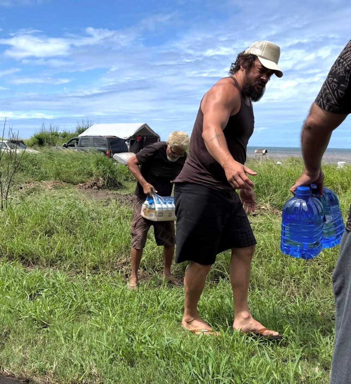 Звезда 'Аквамена' срочно покинул свой дом из-за наводнения на Гавайях