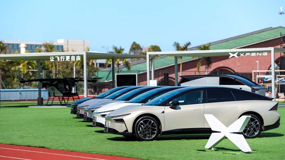 Блогер проїхав 1000 км у китайському авто і визнав його кращим за Tesla: які навів аргументи