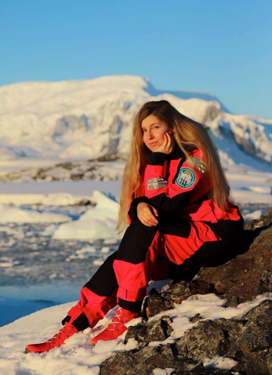 “В Антарктиді видно центр нашої галактики. Таке відчуття, що ти зовсім близько до космосу”, – керівниця 31-ї УАЕ Анжеліка Ганчук