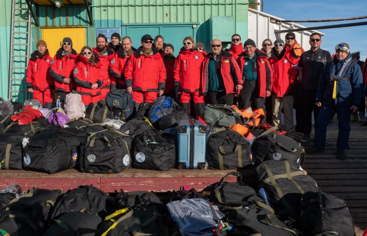 'В Антарктиді видно центр нашої галактики. Таке відчуття, що ти зовсім близько до космосу', – керівниця 31-ї УАЕ Анжеліка Ганчук