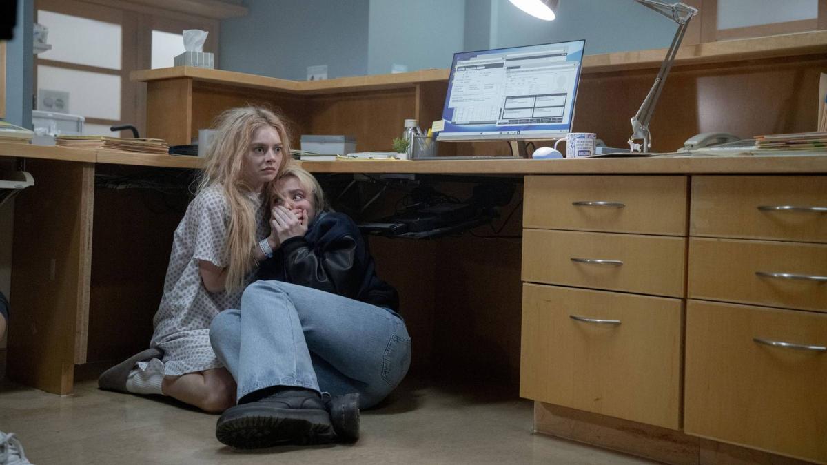 'Игра в прятки: Я иду искать': обзор сиквела хитового чернокомедийного хоррора с Самарой Уивинг