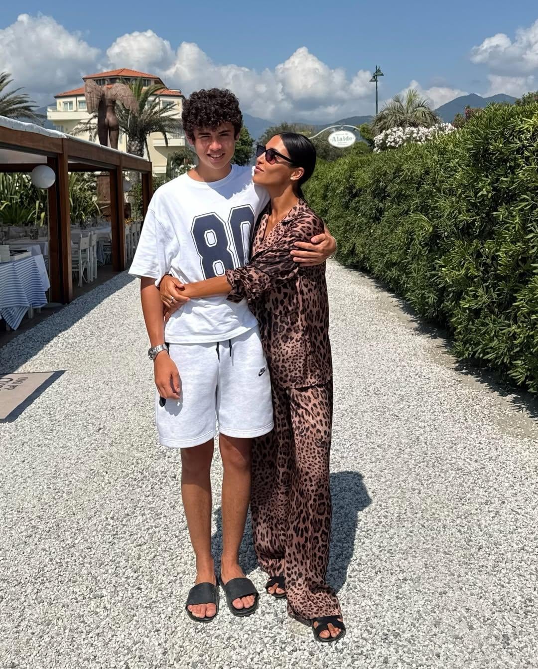 Димопулос раскрыла правду, как ее 17-летний сын от Джеджулы выбрал Украину