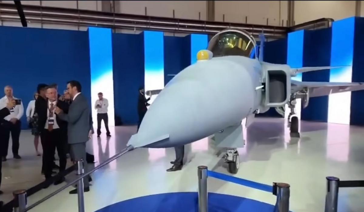 Велика країна побудувала свій перший F-39E Gripen (фото)