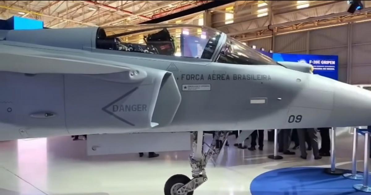 Велика країна побудувала свій перший F-39E Gripen (фото)