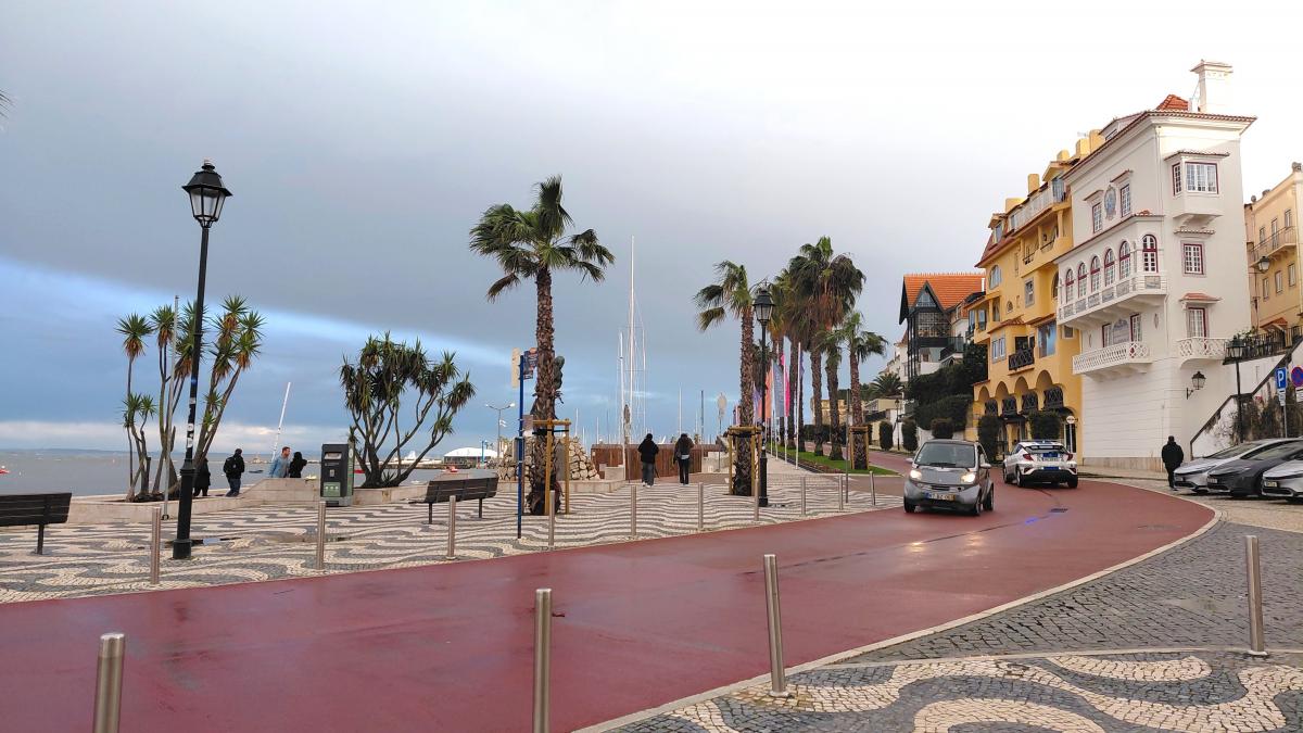 Кашкайш: затишний пляжний курорт в Португалії, де можна зазирнути в пащу Диявола Кашкайш: затишний пляжний курорт в Португалії, де можна зазирнути в пащу Диявола