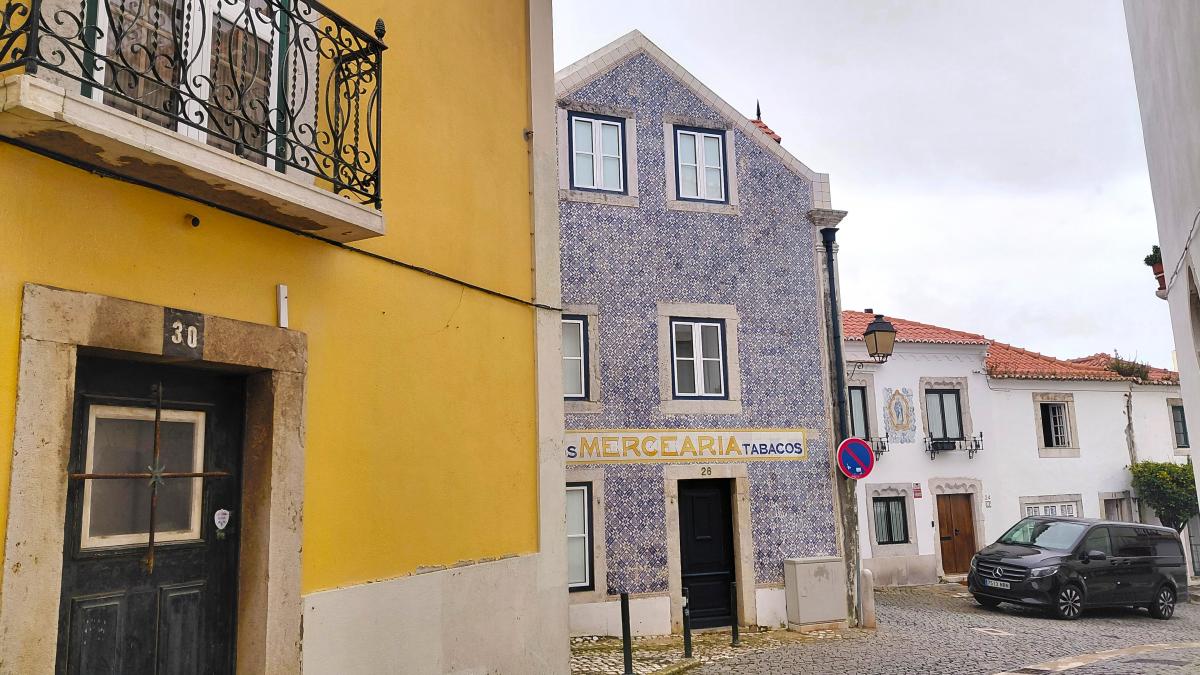 Кашкайш: затишний пляжний курорт в Португалії, де можна зазирнути в пащу Диявола Кашкайш: затишний пляжний курорт в Португалії, де можна зазирнути в пащу Диявола