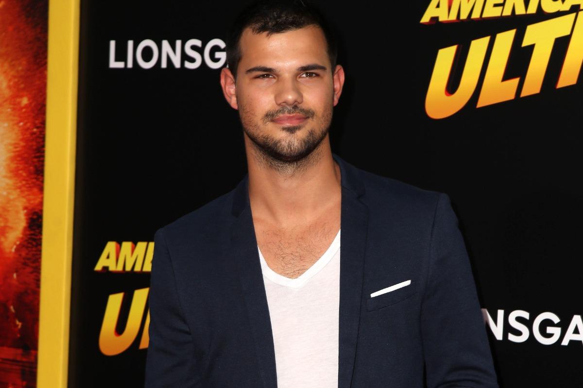 Звезда 'Сумерек' впервые станет отцом (фото) Звезда 'Сумерек' впервые станет отцом (фото)