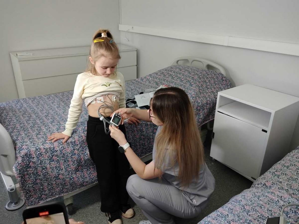 'Аптека 9-1-1' передала сучасне кардіодіагностичне обладнання дитячій лікарні на Київщині 'Аптека 9-1-1' передала сучасне кардіодіагностичне обладнання дитячій лікарні на Київщині