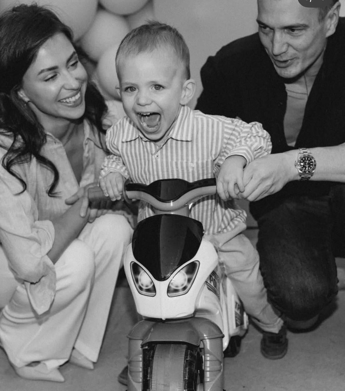 Модель Маремуха официально развелась со мужем-французом Модель Маремуха официально развелась со мужем-французом