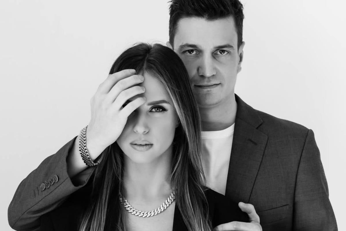 Модель Маремуха официально развелась со мужем-французом Модель Маремуха официально развелась со мужем-французом