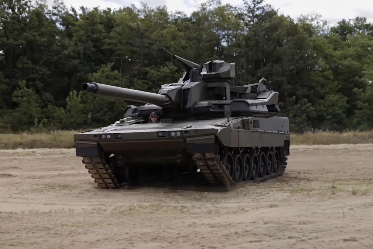 Франція створила гармату-трансформер нового покоління, але виникла неочікувана проблема