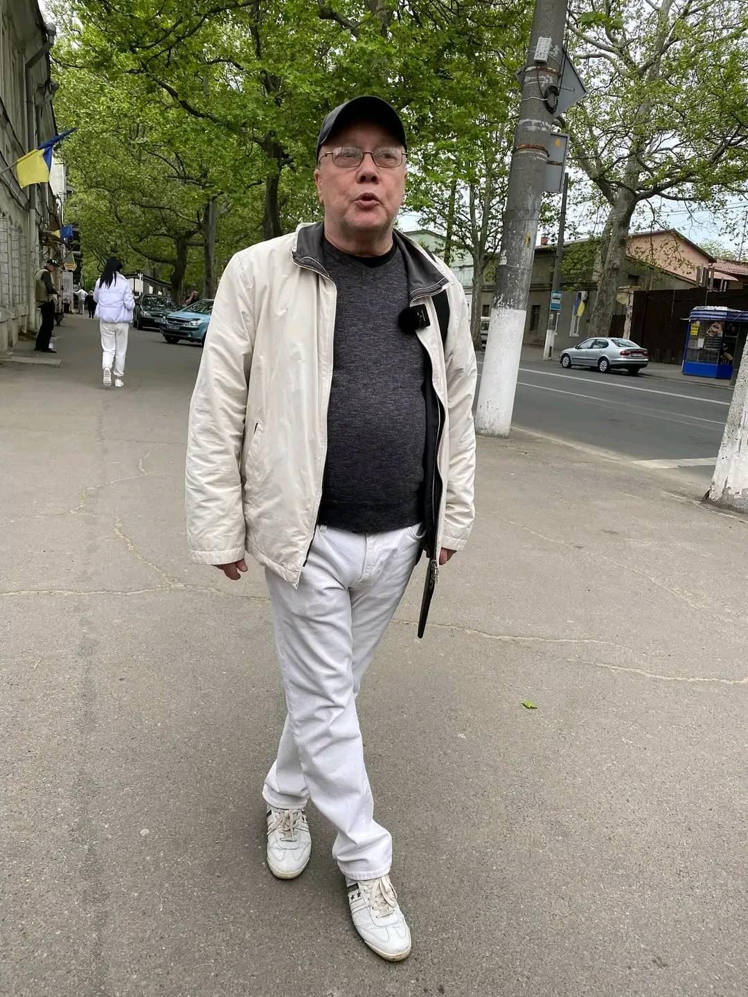 Умер известный комик из 'Маски-шоу' Комаров: названа причина смерти Умер известный комик из 'Маски-шоу' Комаров: названа причина смерти