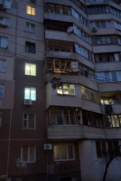 Росіяни ударили по кількох областях, є руйнування та поранені (фото) Росіяни ударили по кількох областях, є руйнування та поранені (фото)