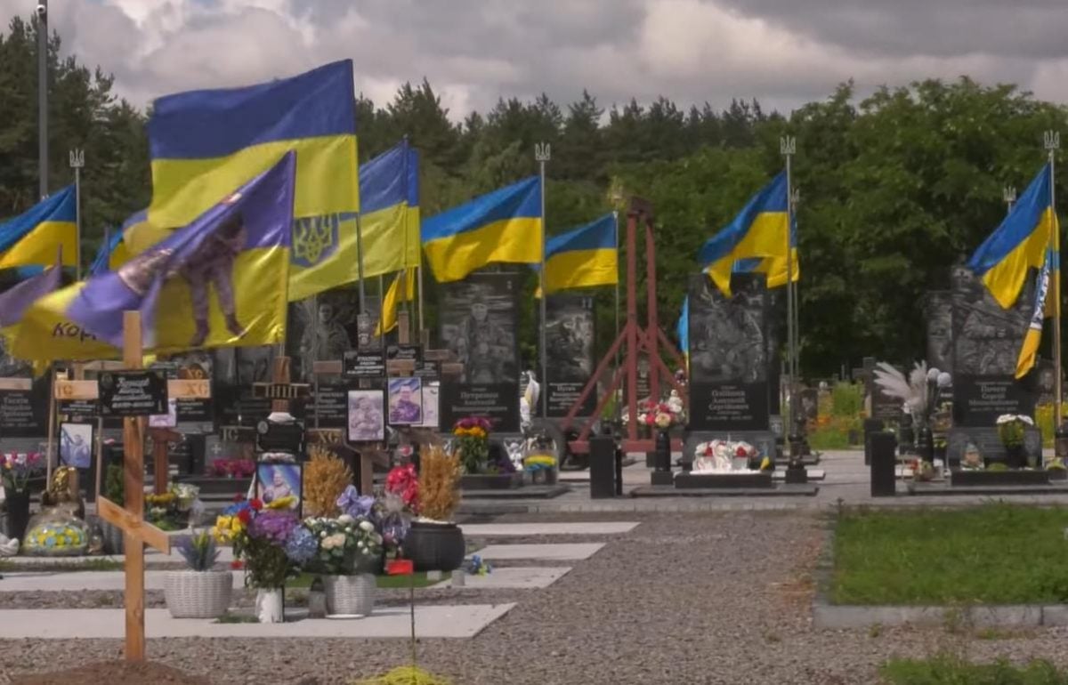 Бачимо корупцію на меморіалах і свідоме витіснення пам’яті про полеглих, – військовий Олександр Оловаренко