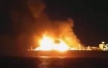 У Середземному морі палає танкер під прапором РФ, не виключена атака України, - Reuters (відео)