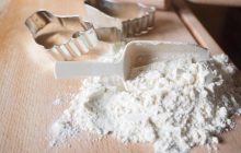 Як зрозуміти, що борошно зіпсувалося: експерти порадили, на що звернути увагу