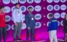 Український борець демонстративно розвернувся спиною до символіки РФ на  чемпіонаті Європи