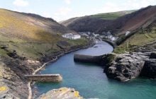 Насыщенное "ведьмами": туристы рассказали о деревне в Англии, где существует тайный мир магии