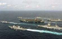 Захист USS Abraham Lincoln: США використовують один есмінець для створення "невидимого купола"